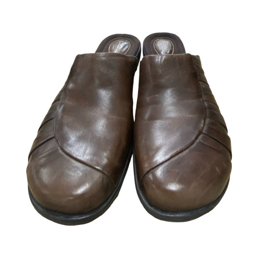 Shoes Flats By Clarks In Brown, Size:9