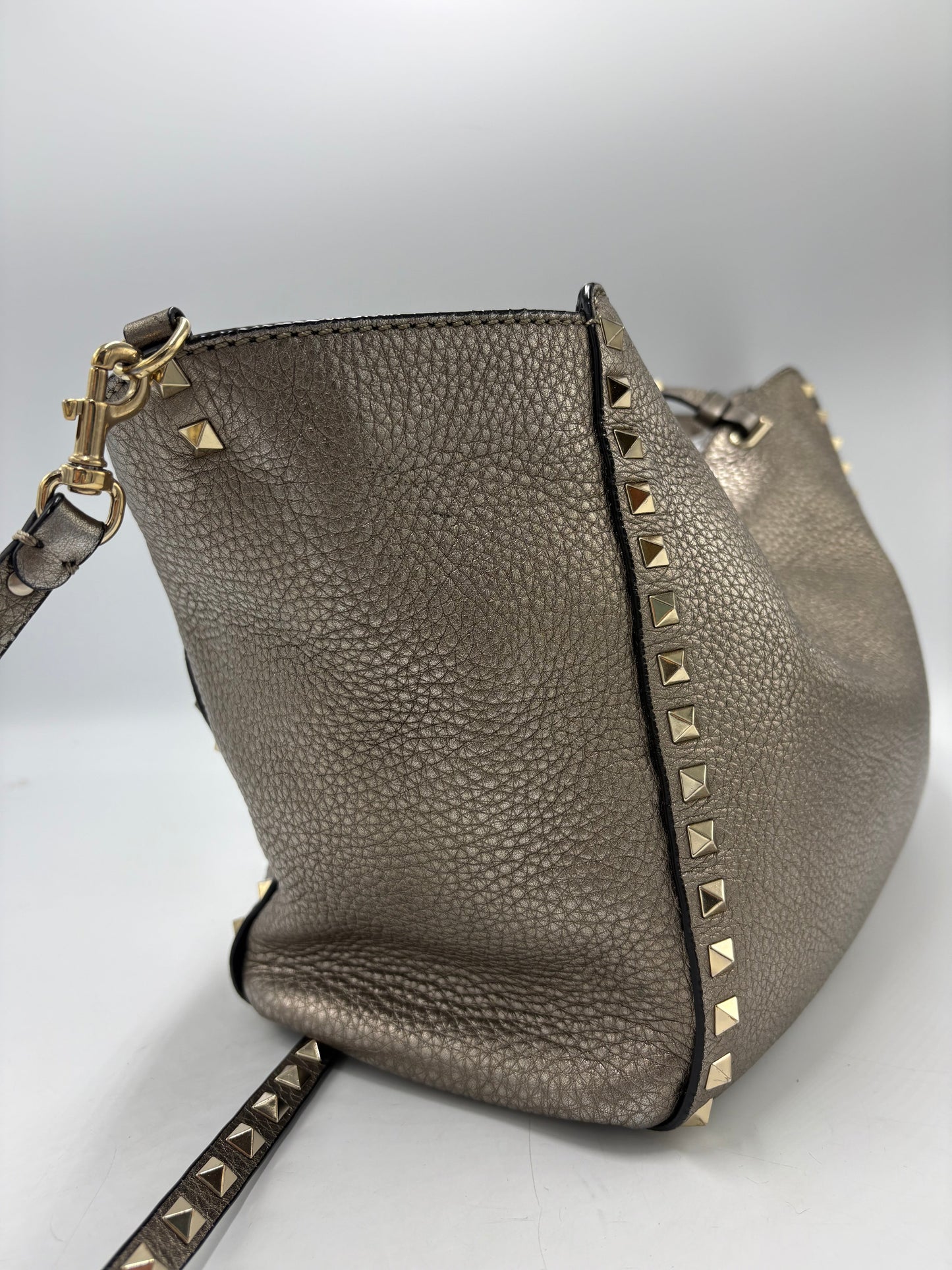 Valentino-Garavani Rockstud Medium Luxury Tote / Handbag