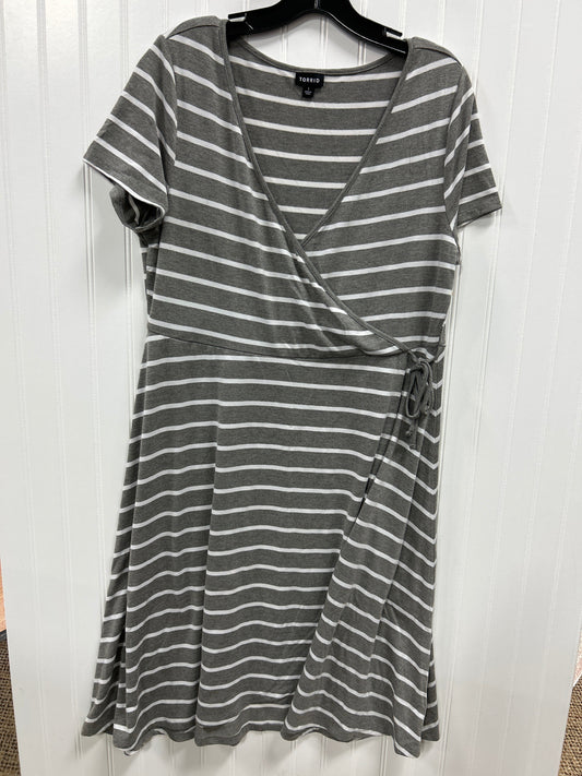 Dress Casual Midi By Torrid In Grey, Size:1X