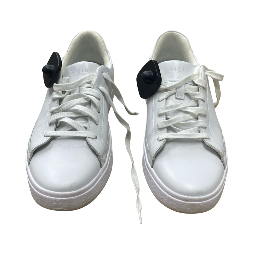 Shoes Sneakers By Cmc In White, Size:9.5