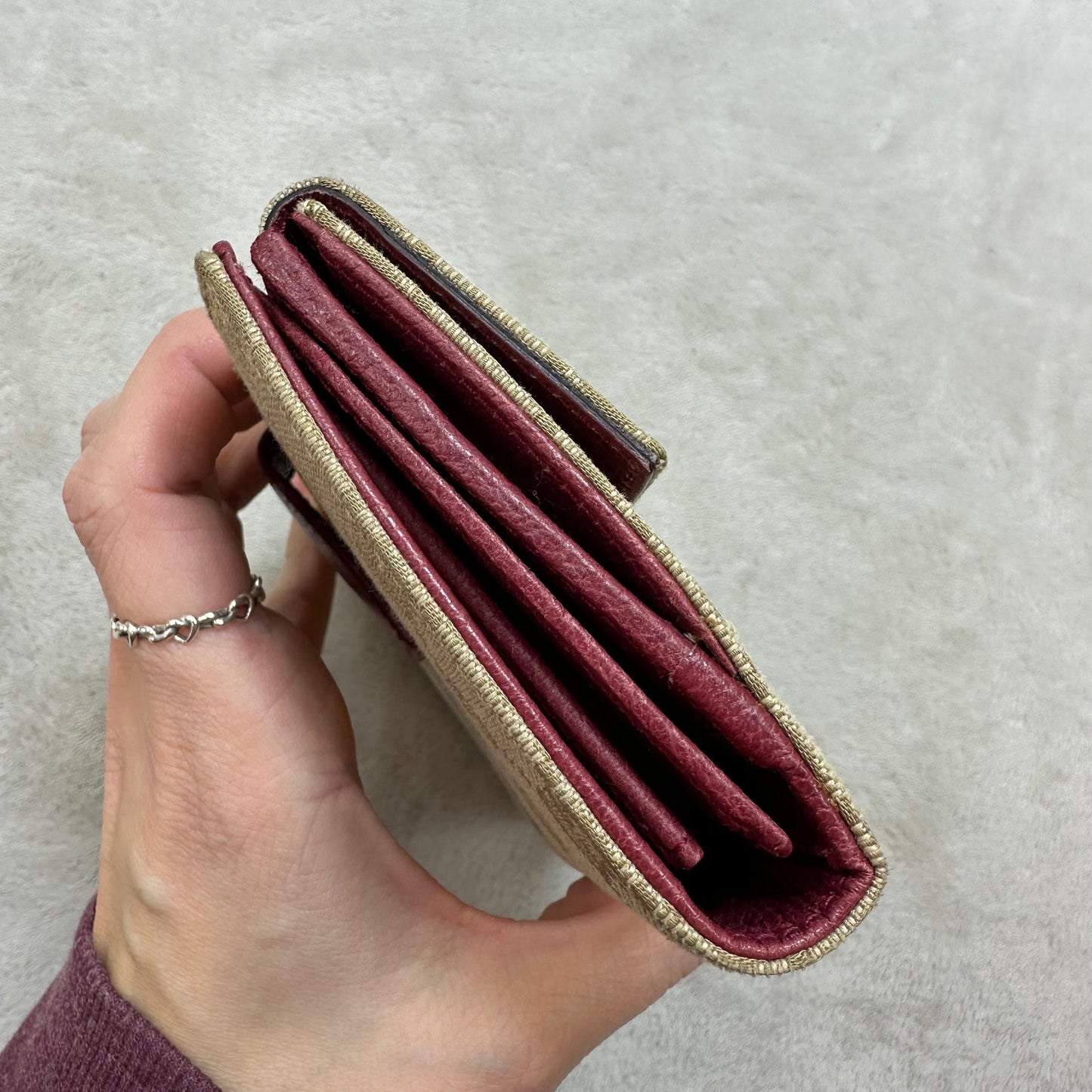 Wallet Luxury Designer By Gucci, Size: Medium