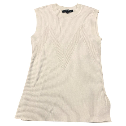 Top Sleeveless By Clothes Mentor In Beige, Size:M