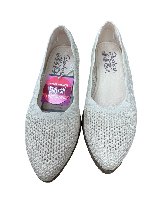 Shoes Flats By Skechers In Tan, Size:8