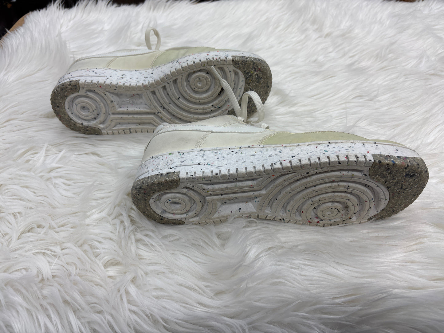 Shoes Sneakers By Nike In Cream & Green, Size:10.5