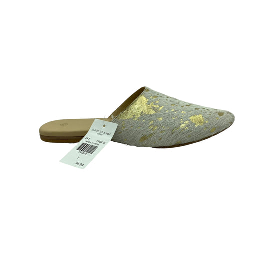 Shoes Flats By Cme In Cream & Green, Size:7