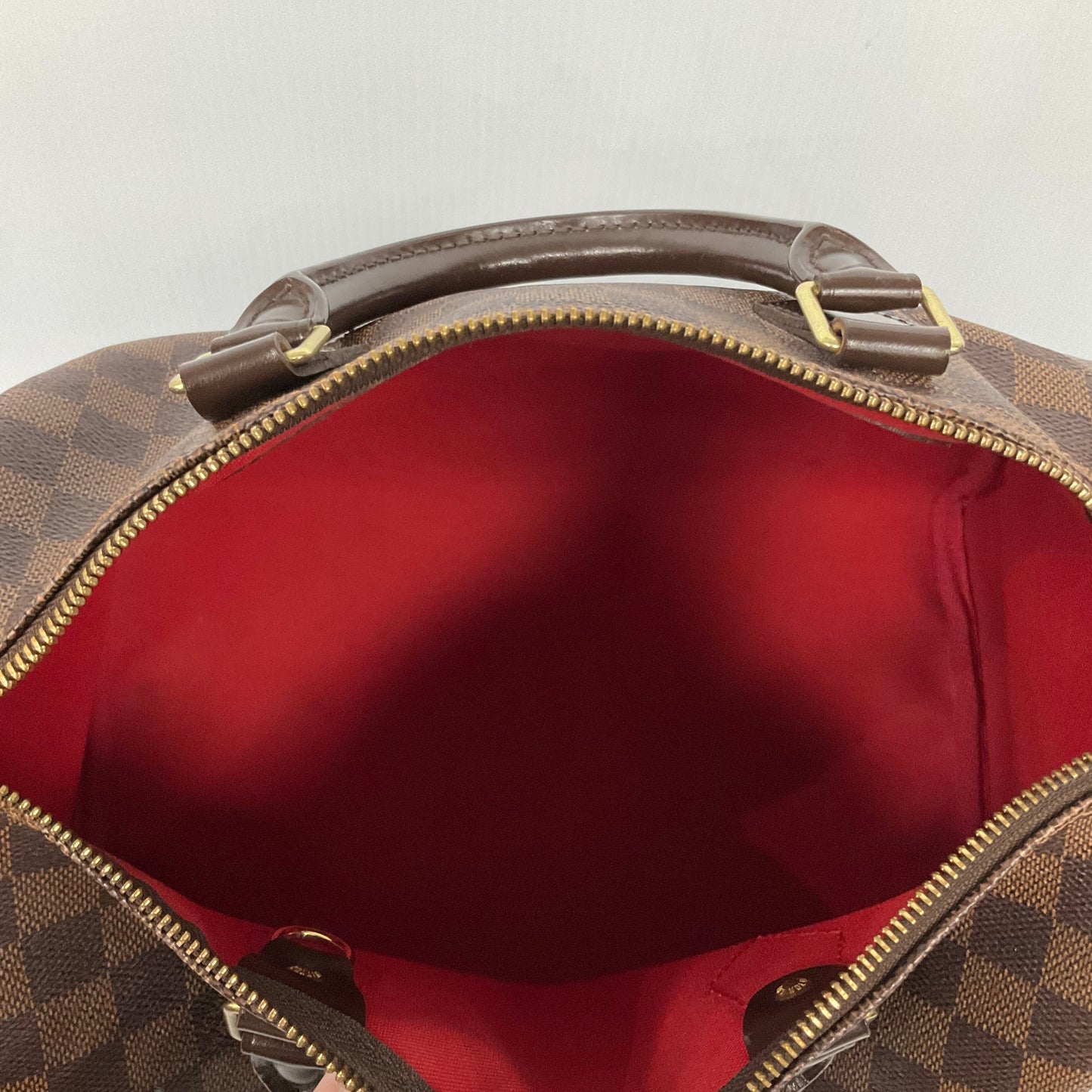 Handbag Luxury Designer By Louis Vuitton, Size: Medium