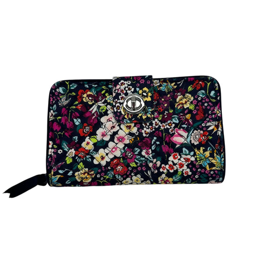 Wallet By Vera Bradley In Floral Print, Size:Medium