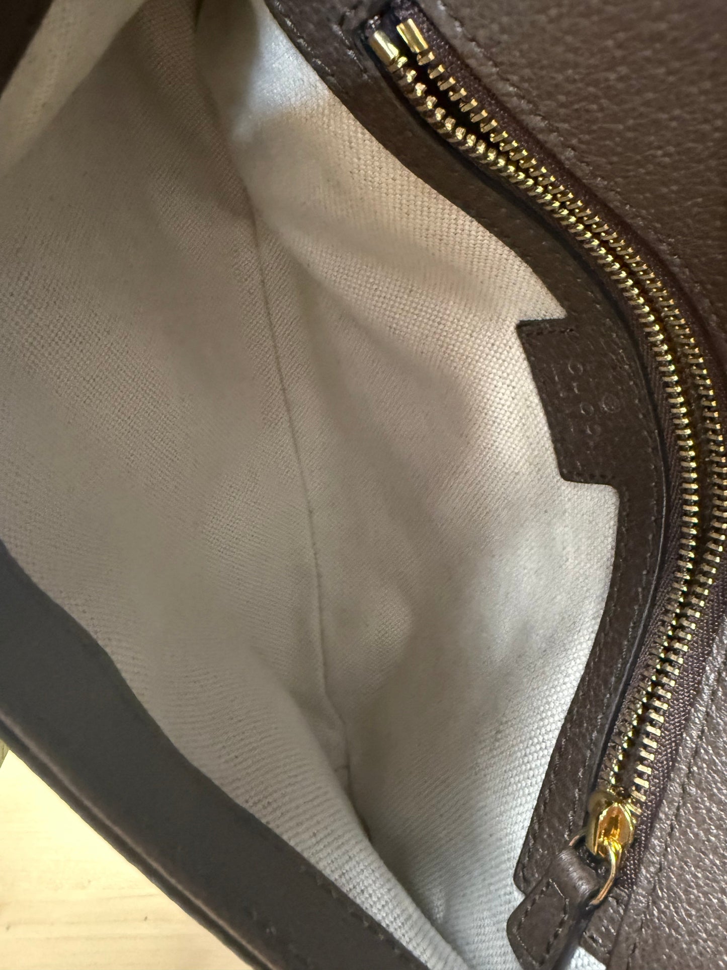 Handbag Luxury Designer By Gucci, Size: Small