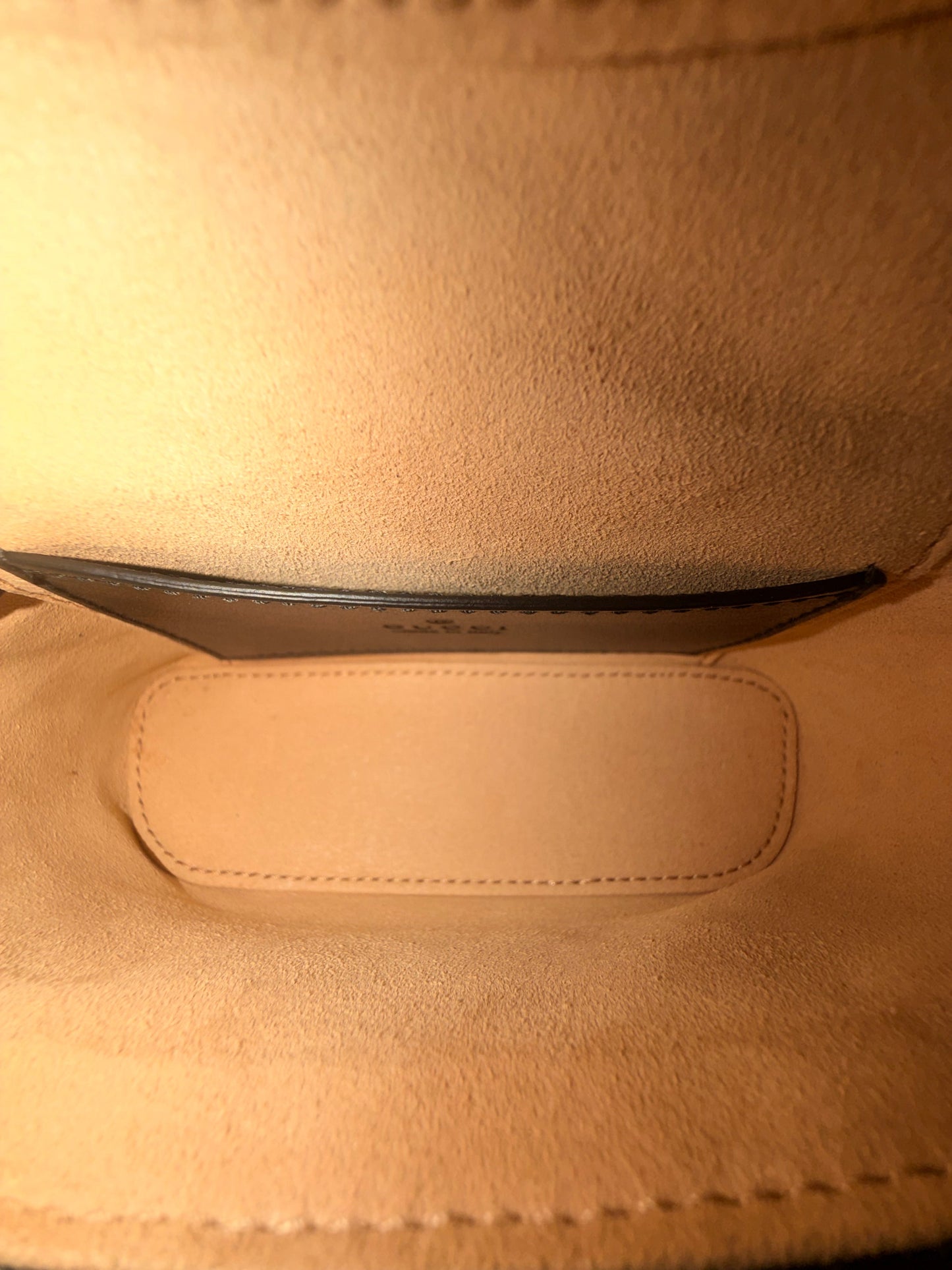 Crossbody Luxury Designer By Gucci, Size: Small