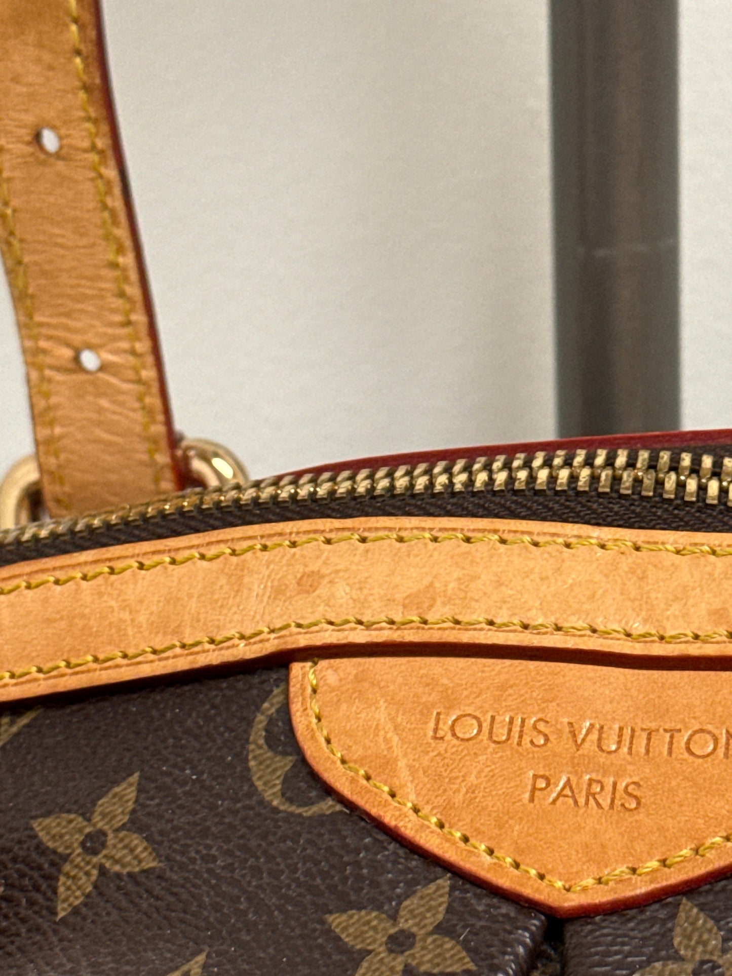 Handbag Luxury Designer By Louis Vuitton, Size: Large