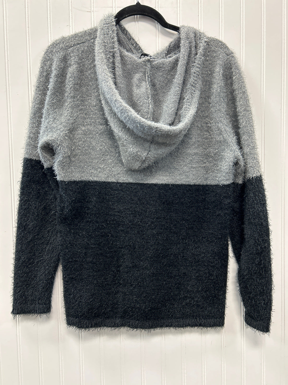 Sweater By August Silk In Grey, Size:Xl
