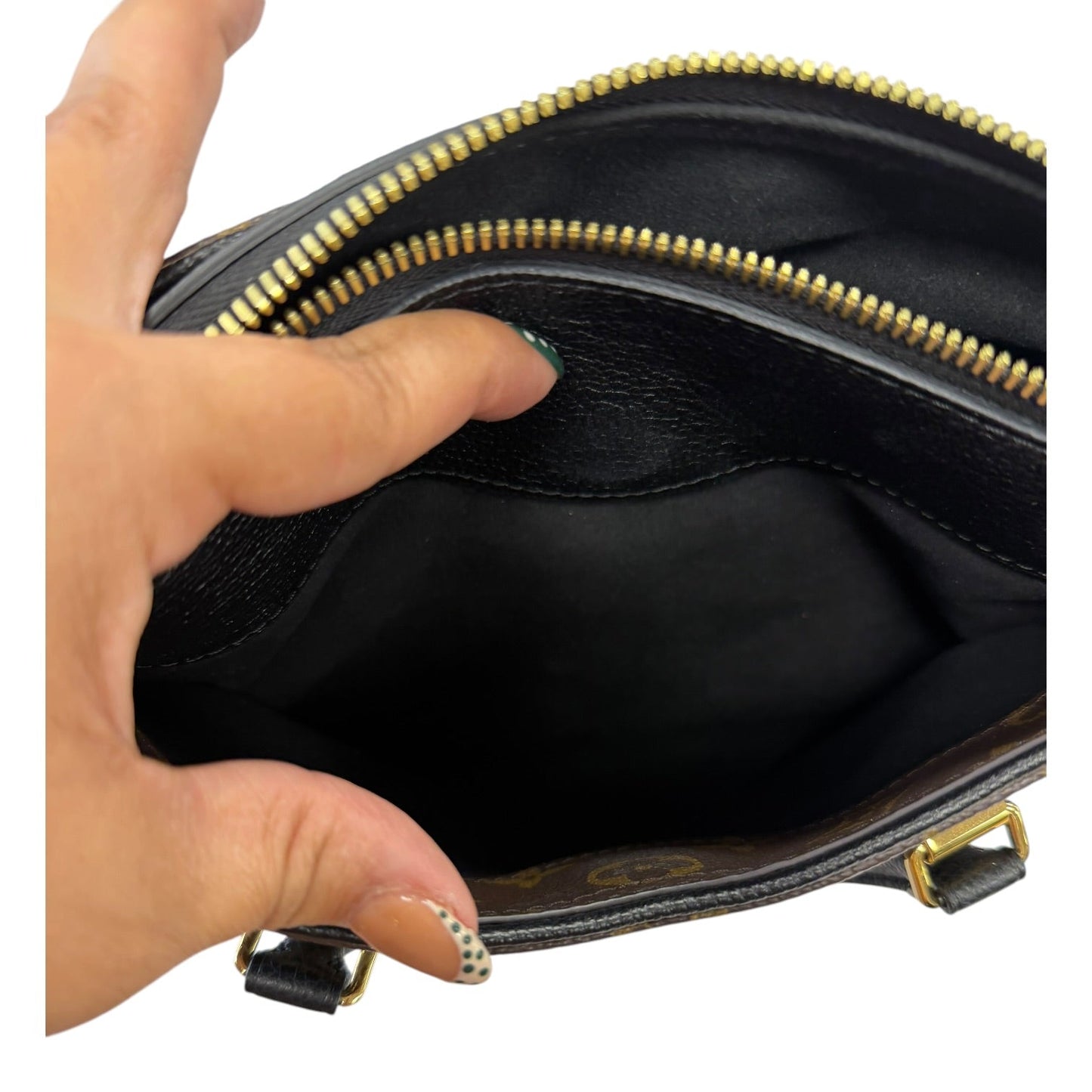 Handbag Luxury Designer By Louis Vuitton In Black, Size:Small