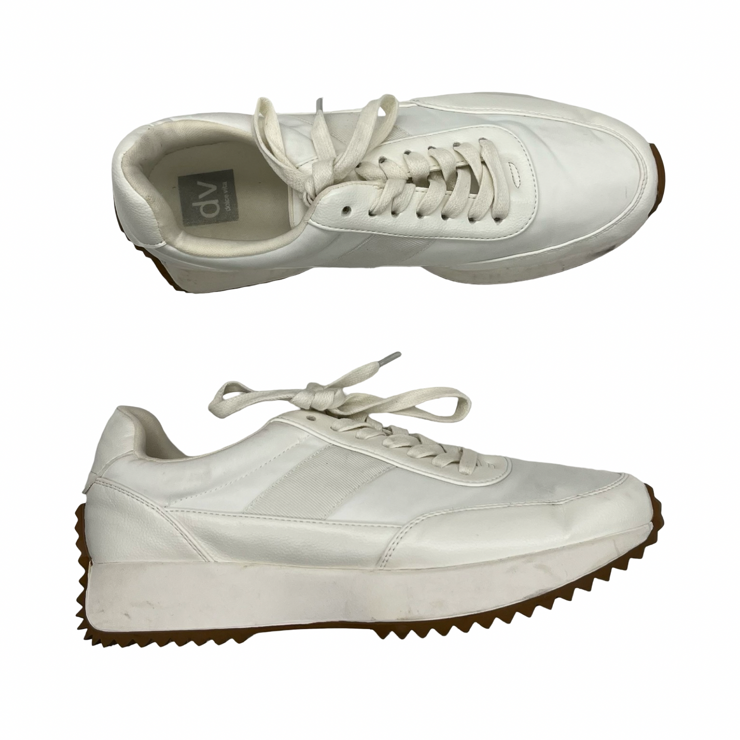 Shoes Sneakers By Dolce Vita In White, Size:10