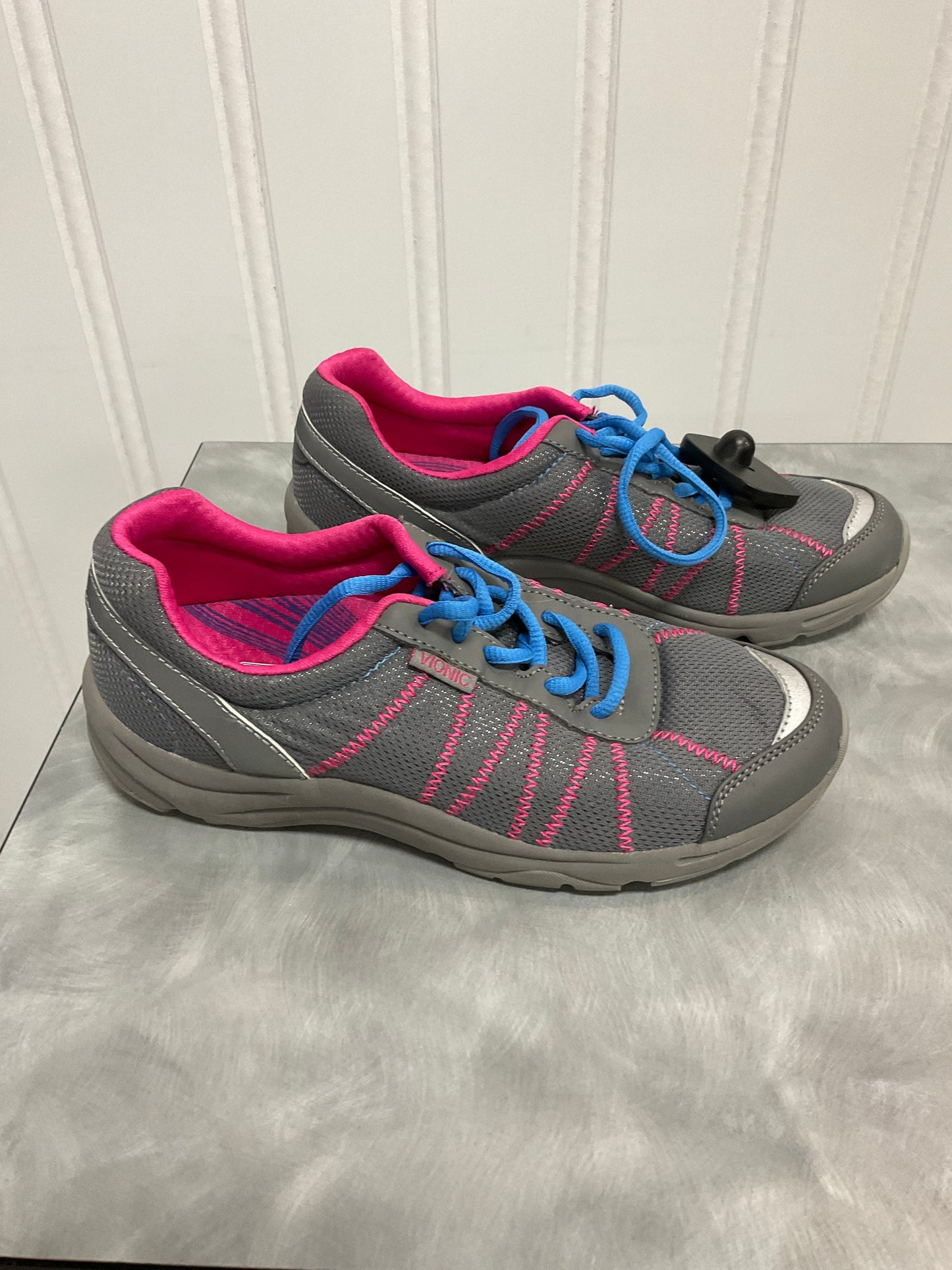 Shoes Athletic By Vionic In Grey, Size:6