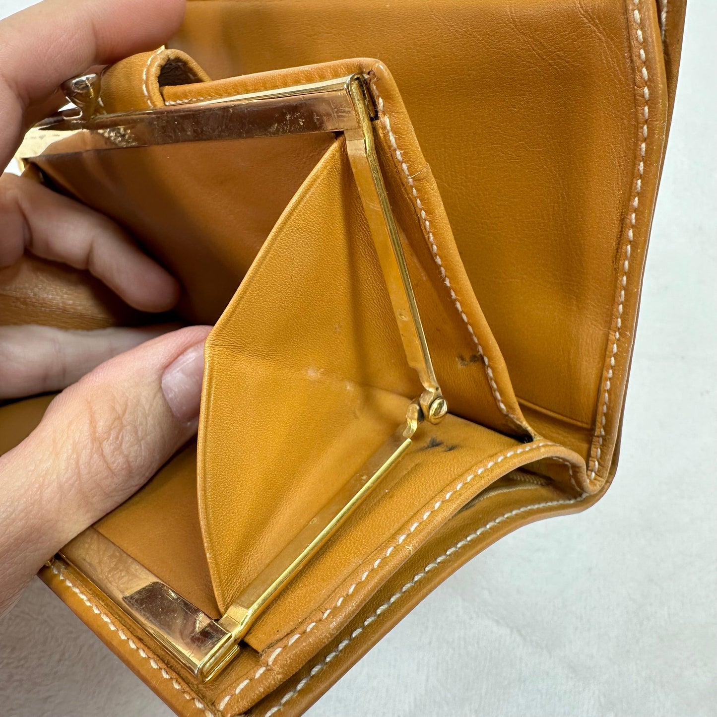 Wallet Luxury Designer By Gucci, Size: small