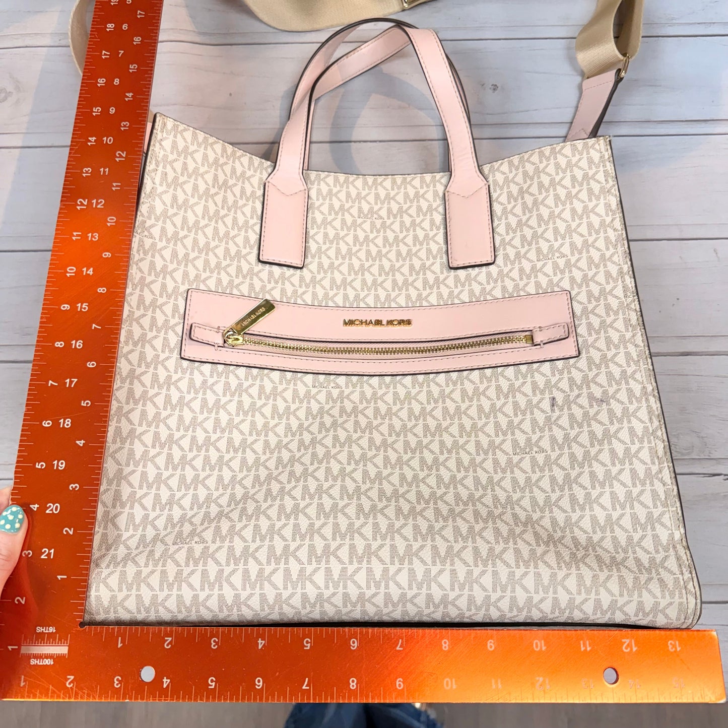 Handbag Designer By Michael Kors, Size: Large