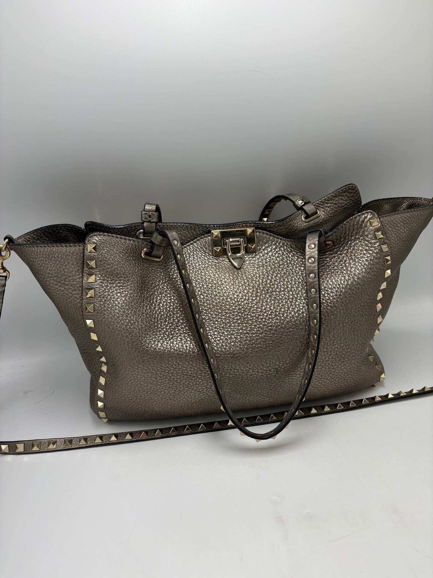Valentino-Garavani Rockstud Medium Luxury Tote / Handbag