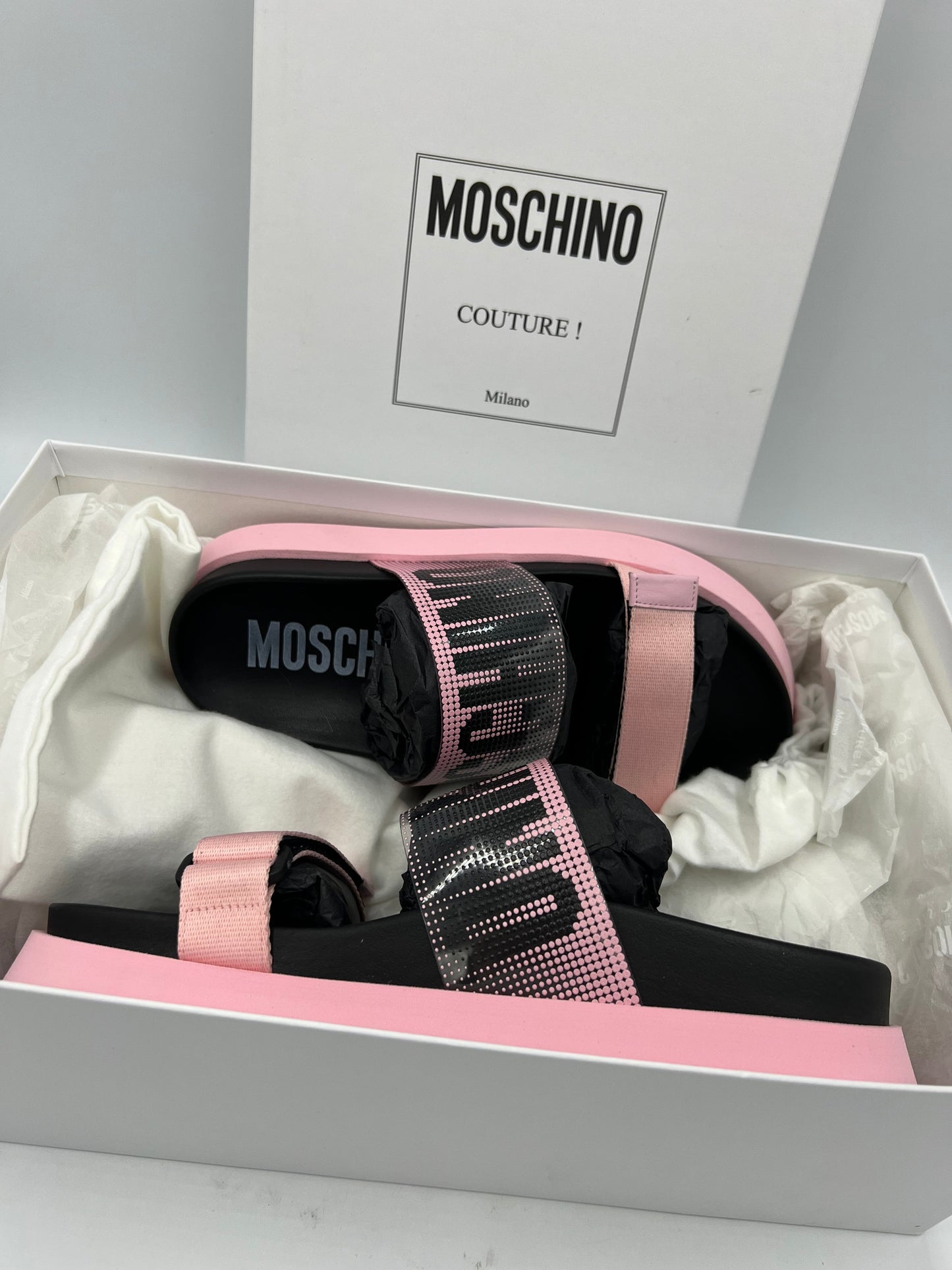 Like New! Moschino Logo Platform Designer Slides  Size: 7.5