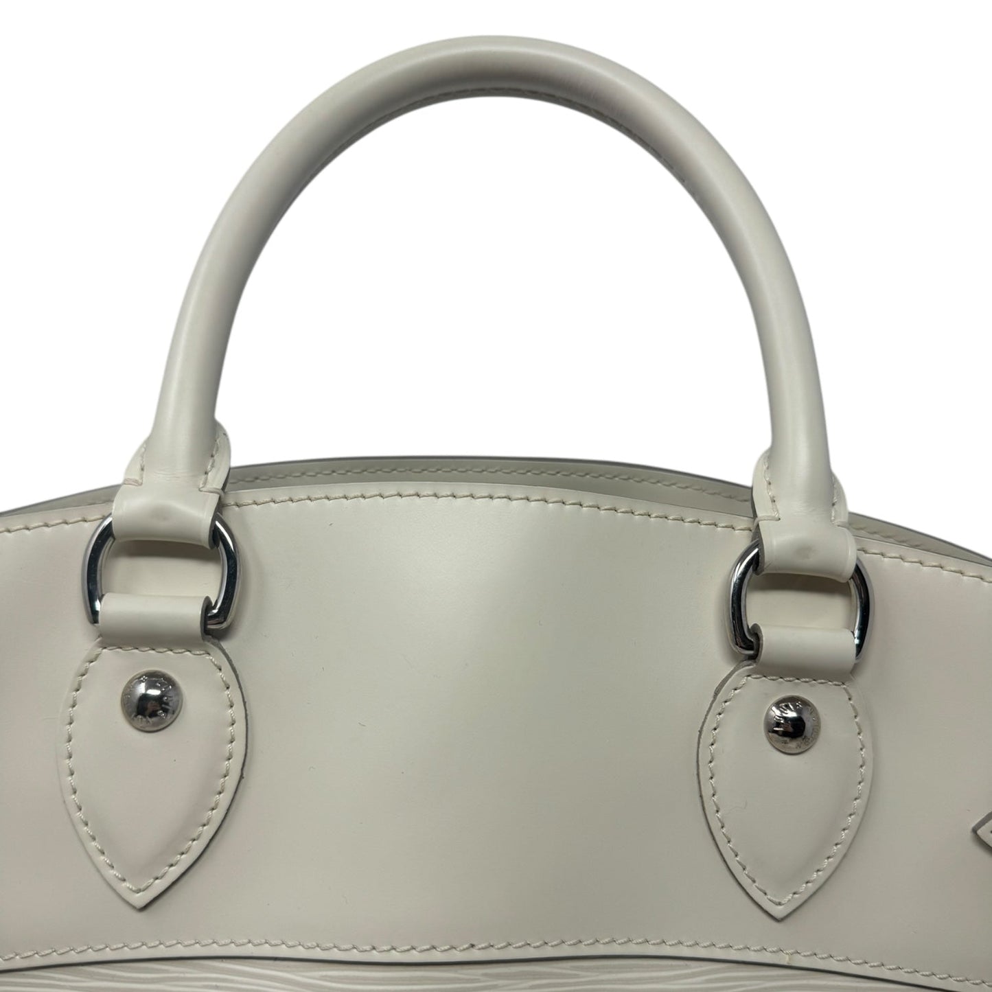 Epi Passy Ivory Leather Shoulder Handbag Luxury Designer By Louis Vuitton, Size: Medium