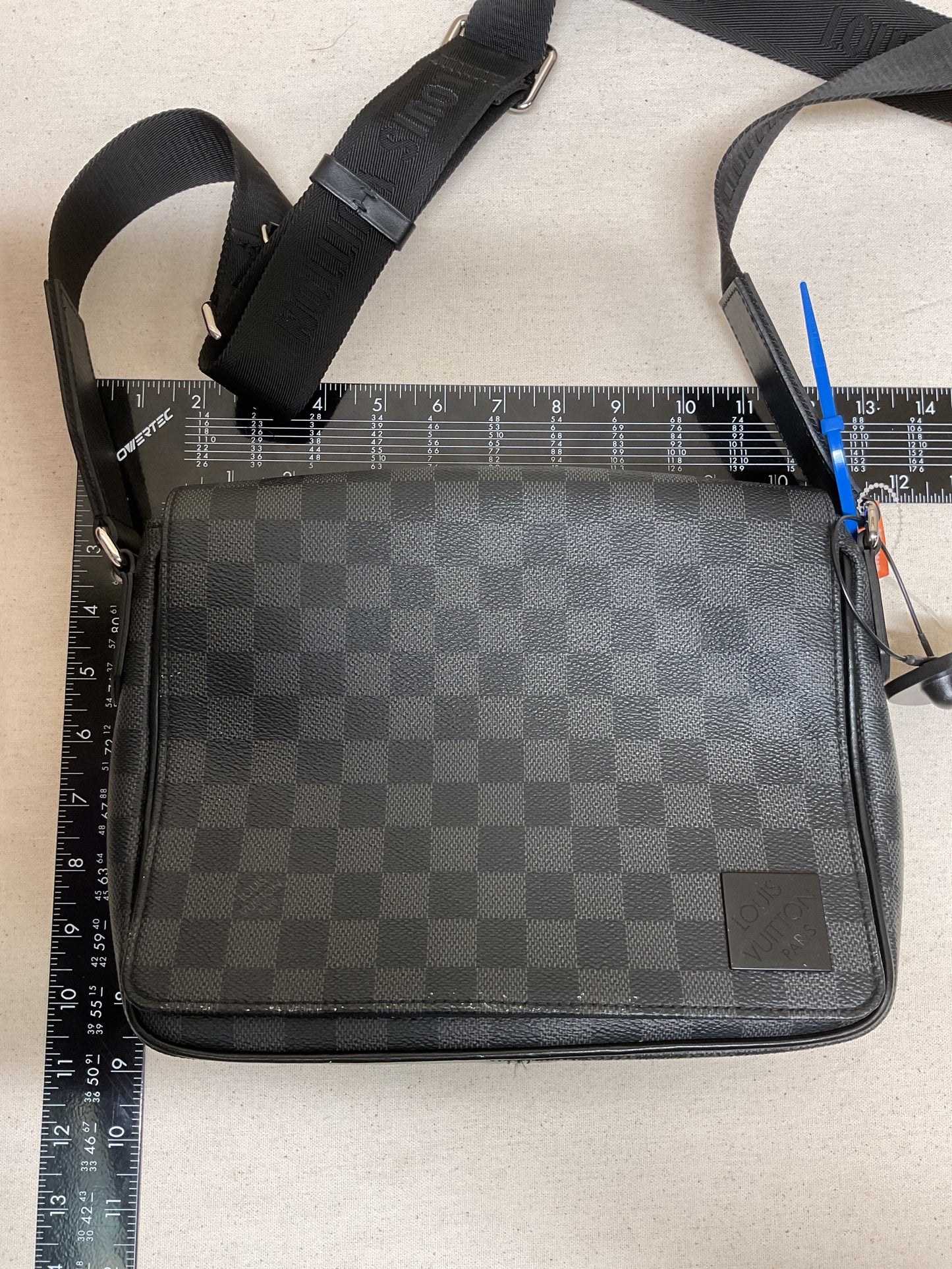 Crossbody Luxury Designer By Louis Vuitton In Black, Size:Medium