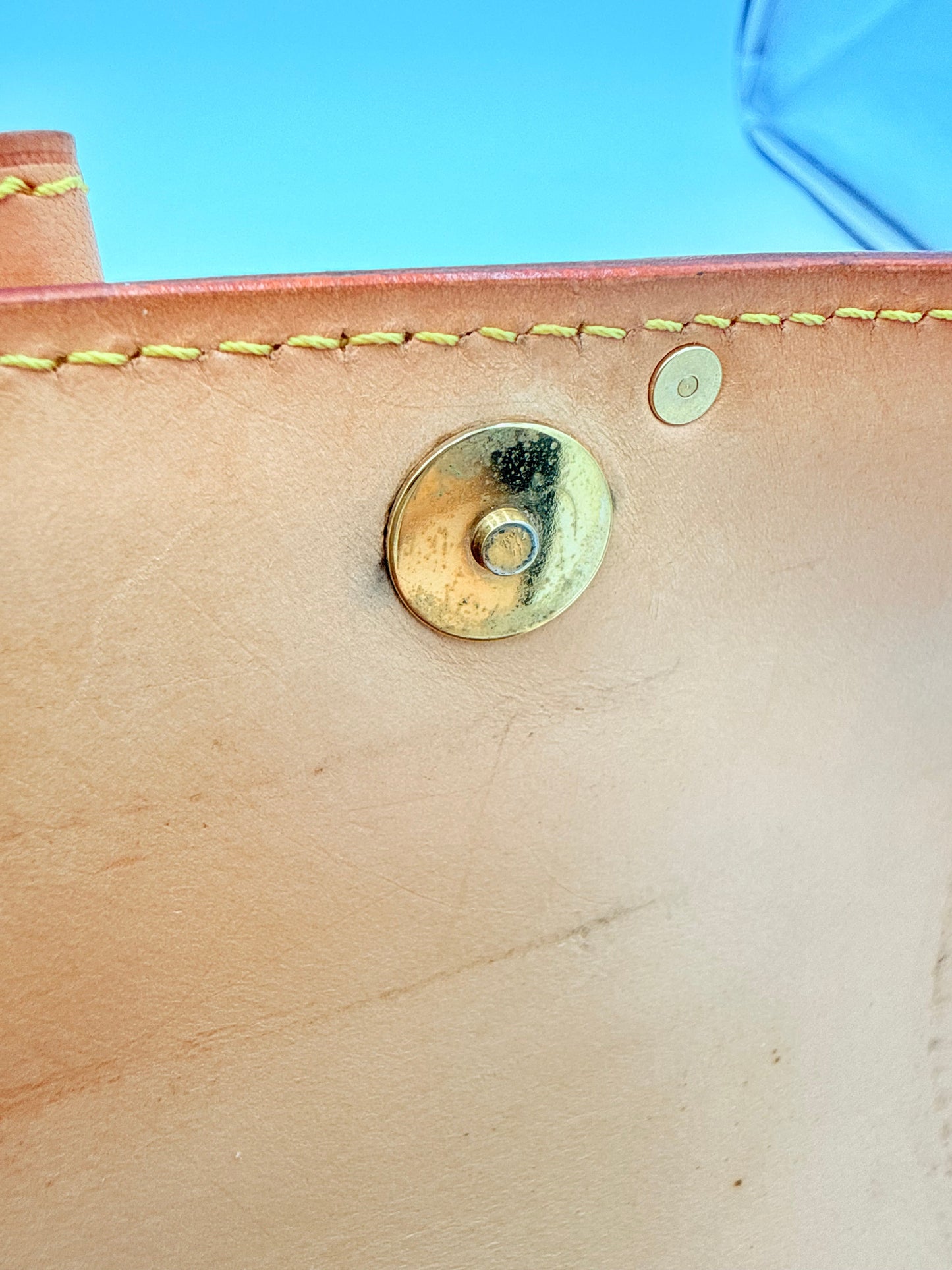 Handbag Luxury Designer By Louis Vuitton, Size: Small