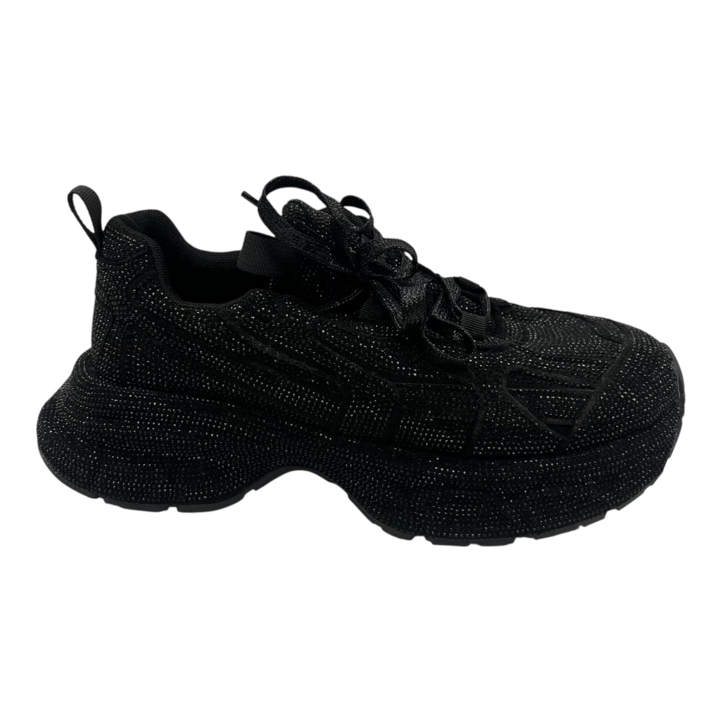 Shoes Sneakers By Clothes Mentor In Black, Size:9.5
