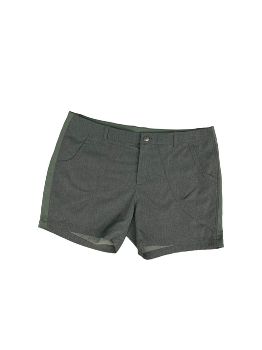 Green Athletic Shorts Marmot, Size 12