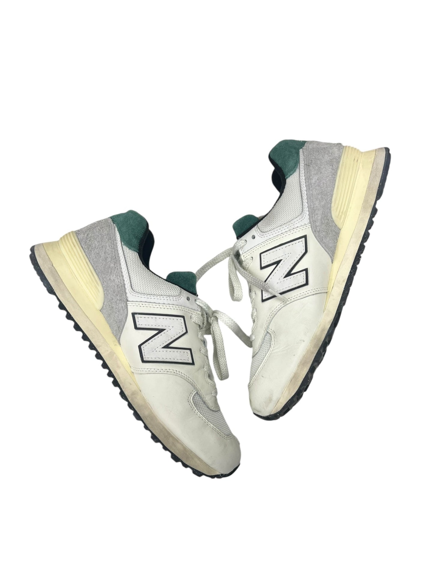 Shoes Sneakers By New Balance In Green & White, Size: 9