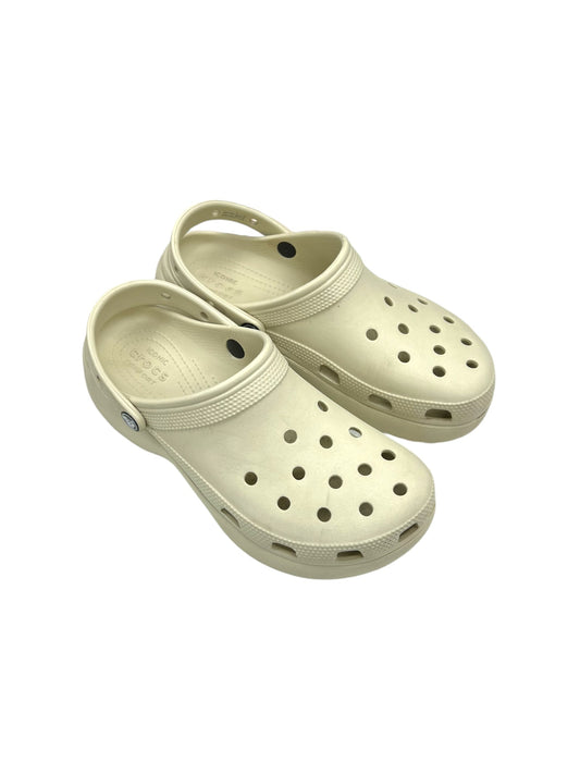 Shoes Heels Platform By Crocs In Beige, Size: 10