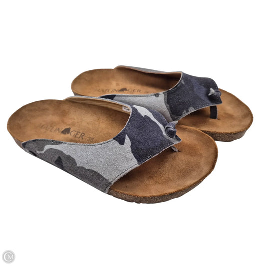 Sandals Flip Flops By Clothes Mentor In Camouflage Print, Size: 6