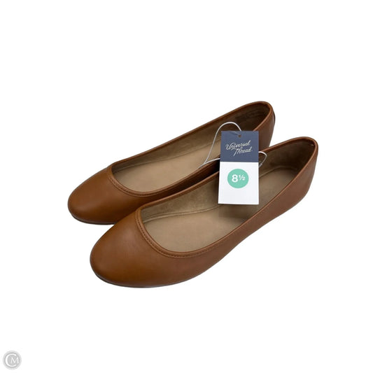 Shoes Flats By Universal Thread In Tan, Size: 8.5