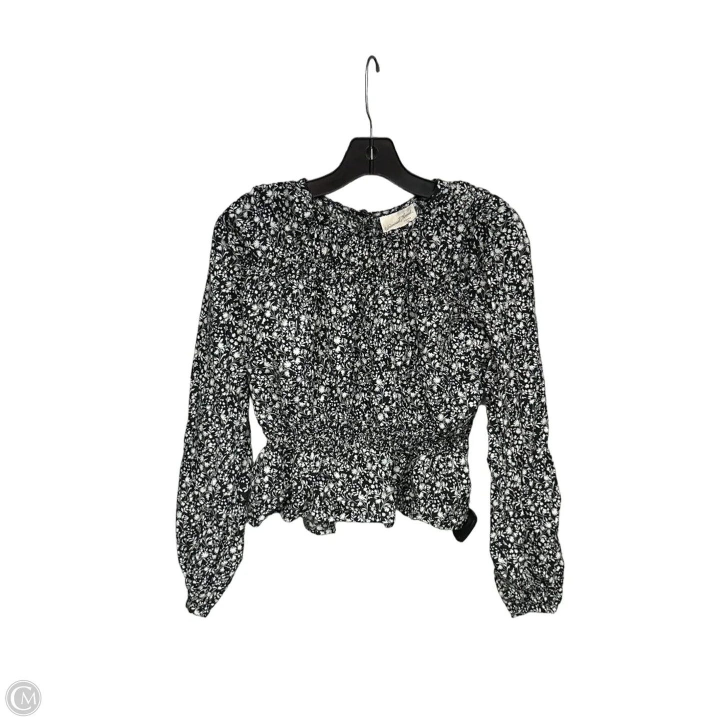Top Long Sleeve By Universal Thread In Black & White, Size: S