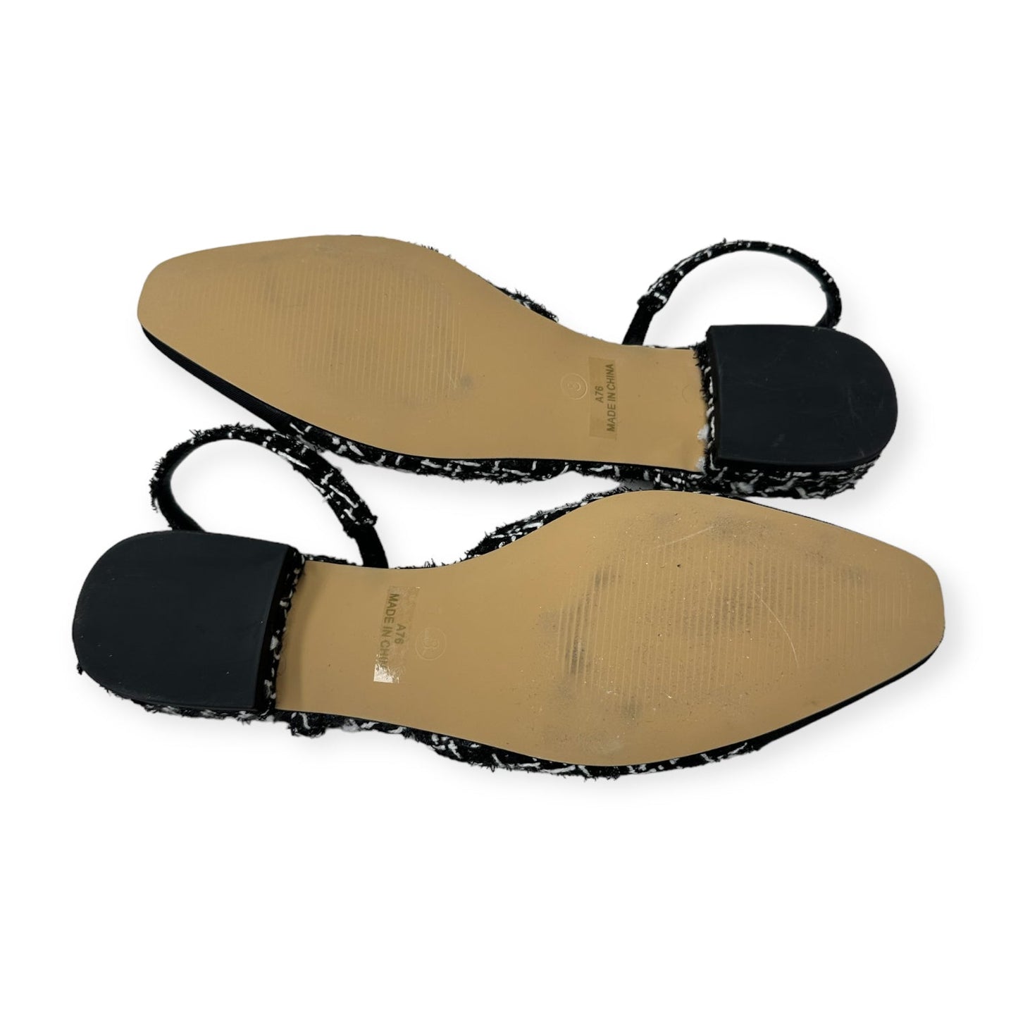 Black & White Sandals Flats Clothes Mentor, Size 8