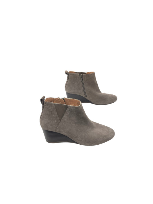 Boots Ankle Heels By Vionic In Grey, Size: 8.5