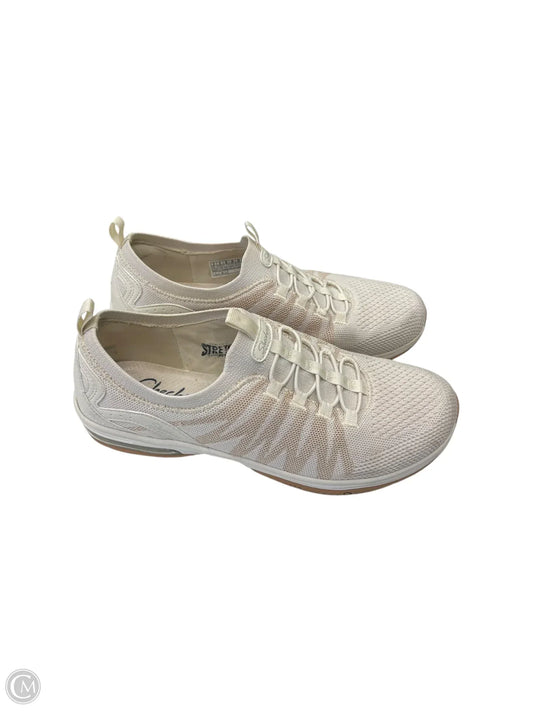 Shoes Athletic By Skechers In Cream, Size: 9