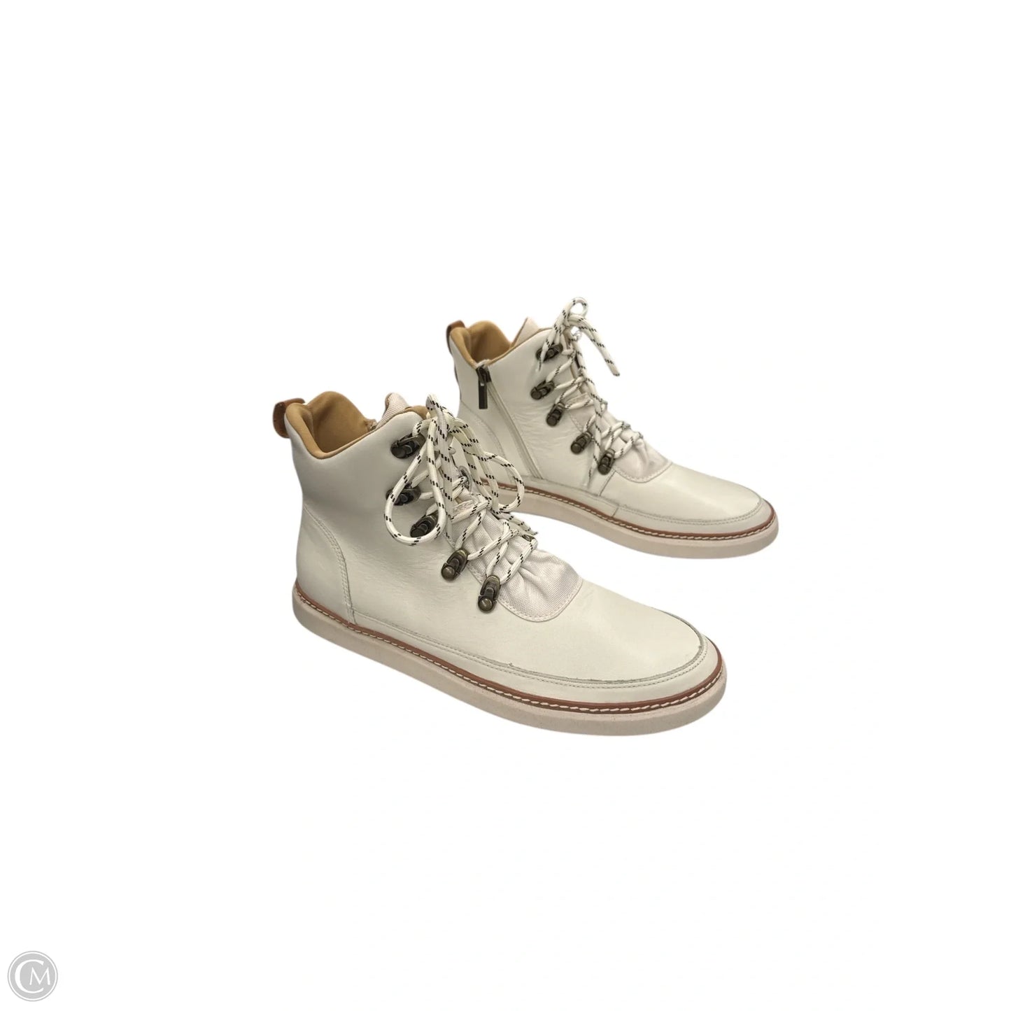 Shoes Athletic By Cmc In White, Size: 9.5