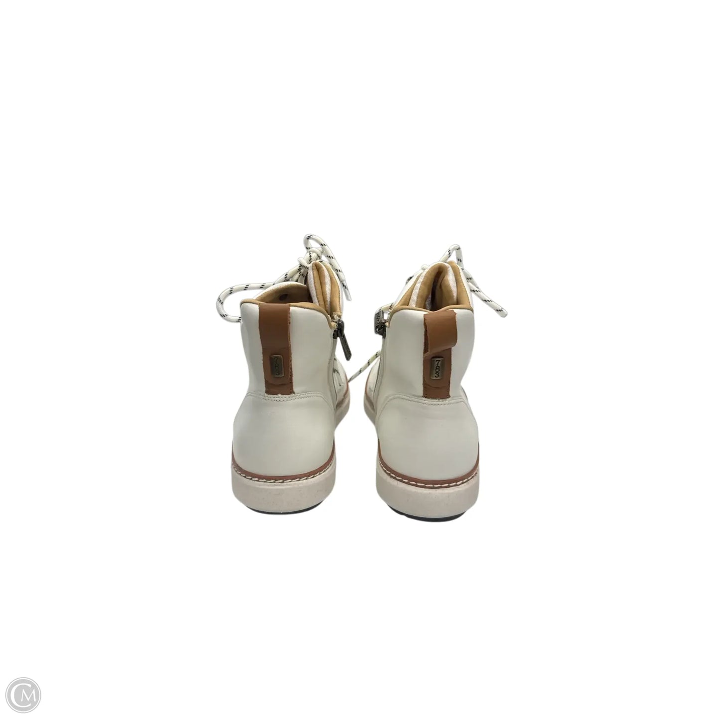 Shoes Athletic By Cmc In White, Size: 9.5