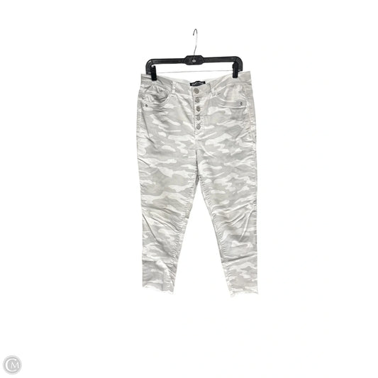 Pants Cropped By Clothes Mentor In Camouflage Print, Size: 12