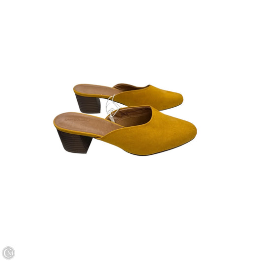 Shoes Heels Block By Universal Thread In Yellow, Size: 8