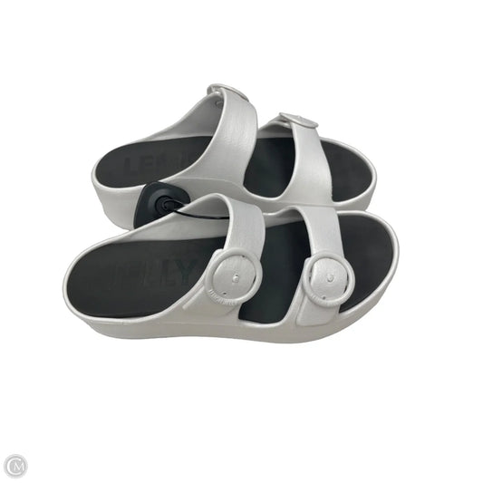 Sandals Heels Wedge By Clothes Mentor In White, Size: 9.5
