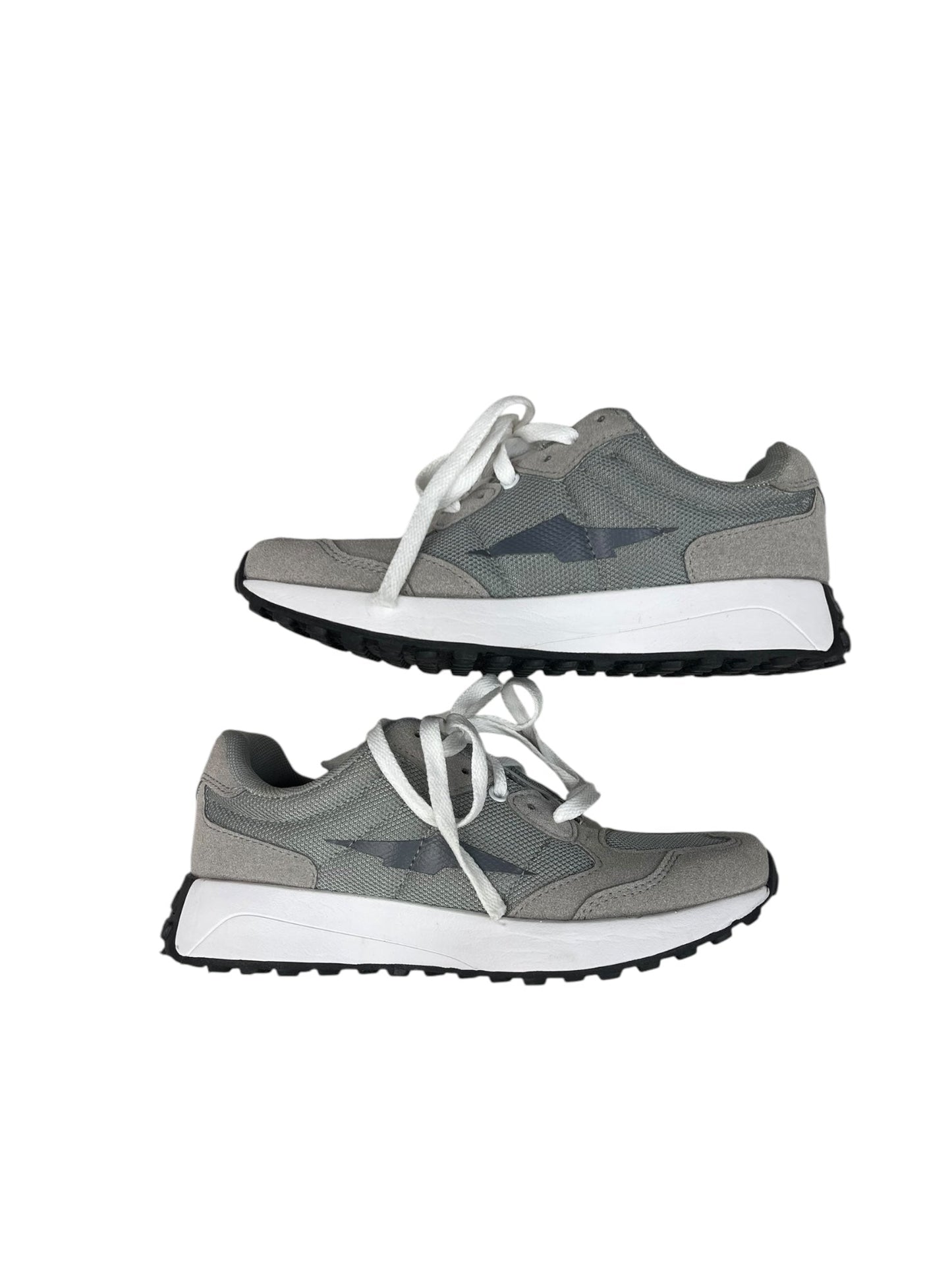 Shoes Sneakers By Avia In Grey & White, Size: 6.5