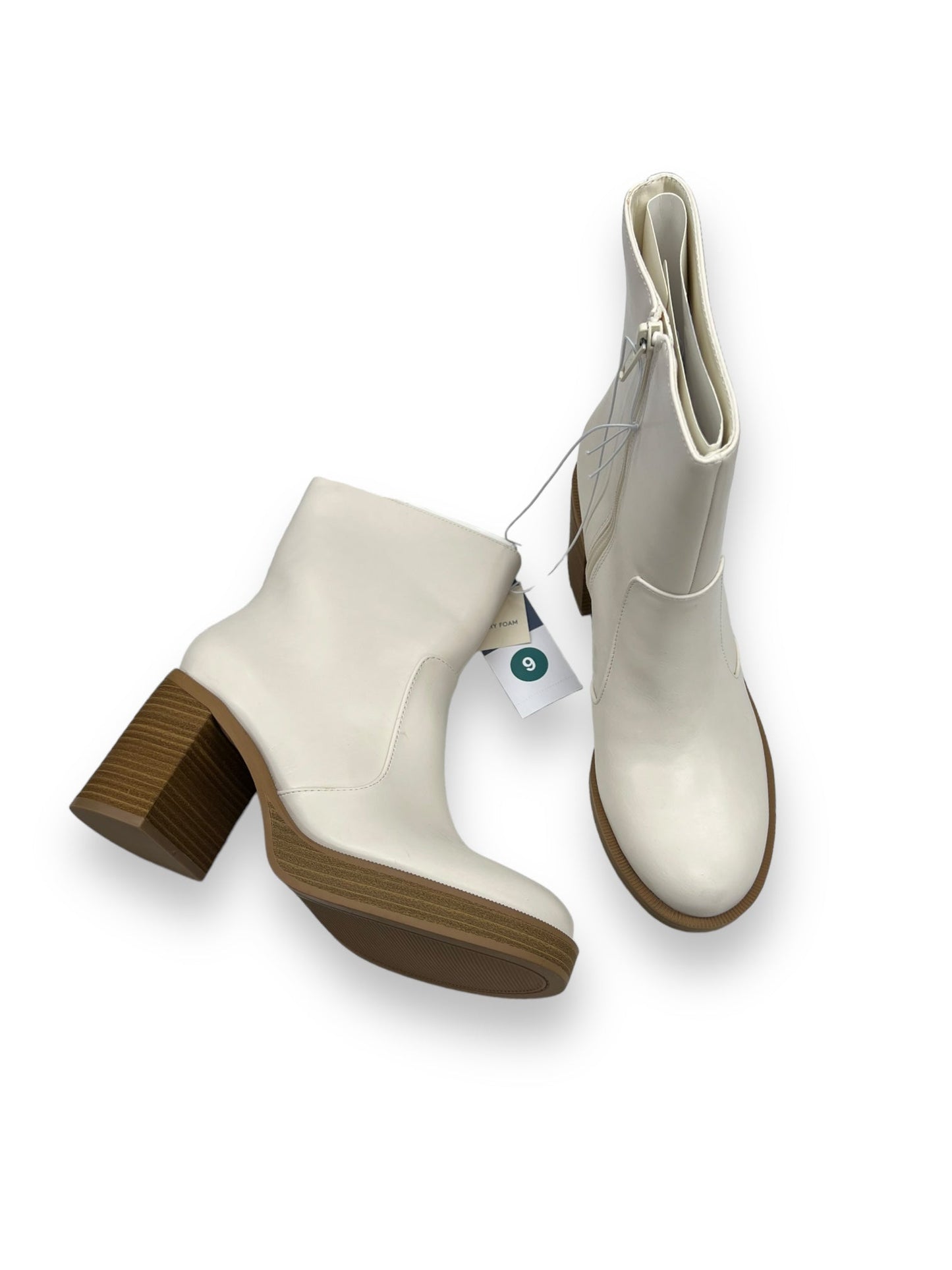 White Boots Ankle Heels Universal Thread, Size 9