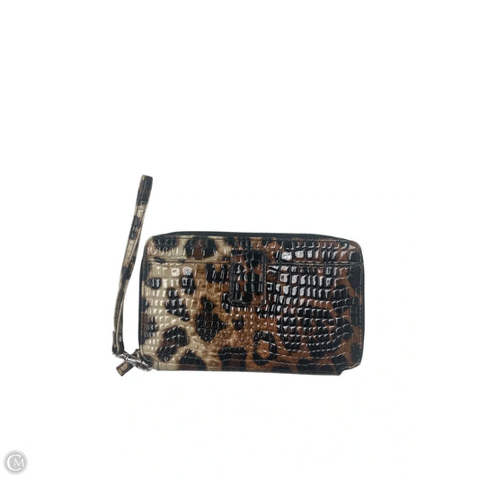 Wristlet By Clothes Mentor, Size: Medium