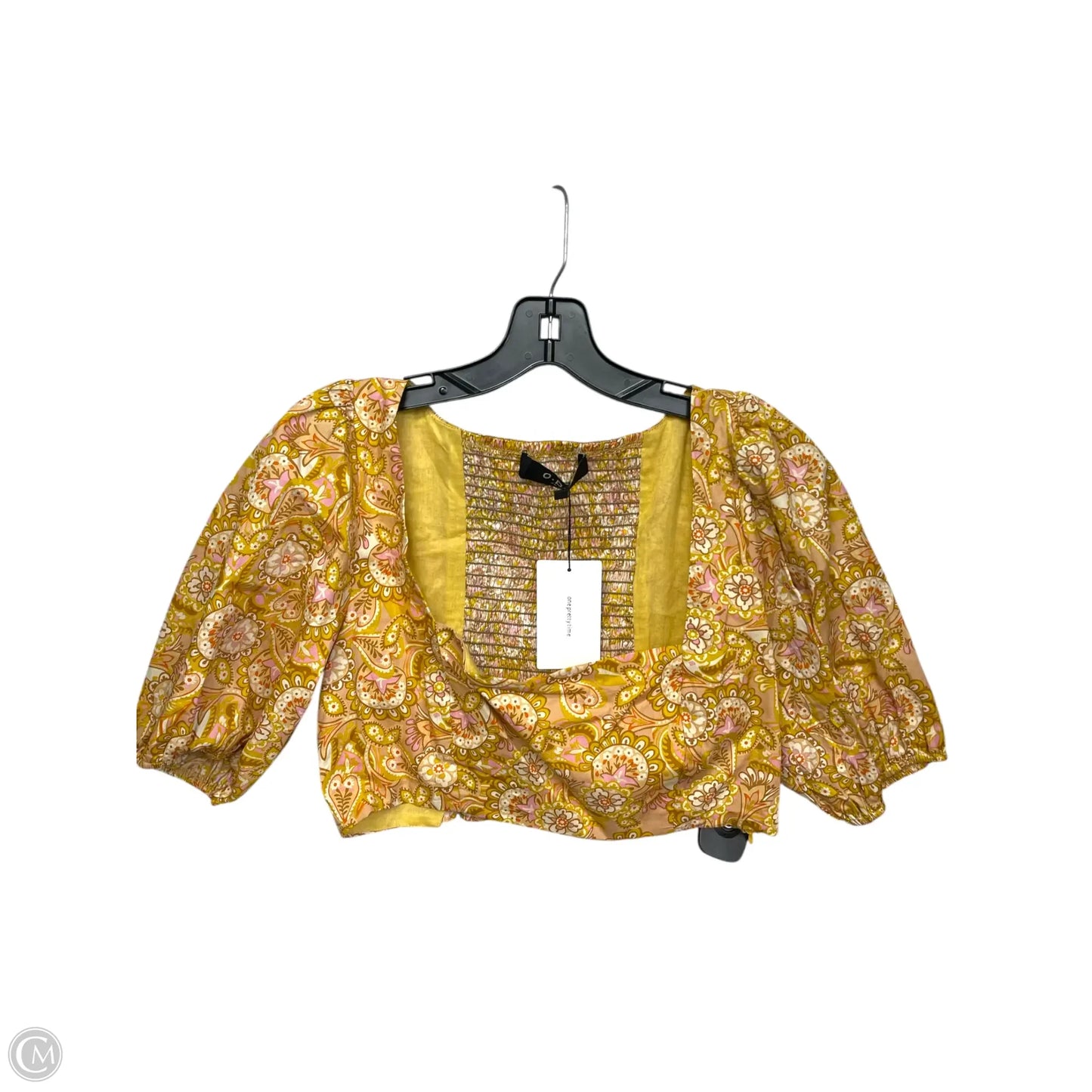 Top Short Sleeve By Clothes Mentor In Yellow, Size: L
