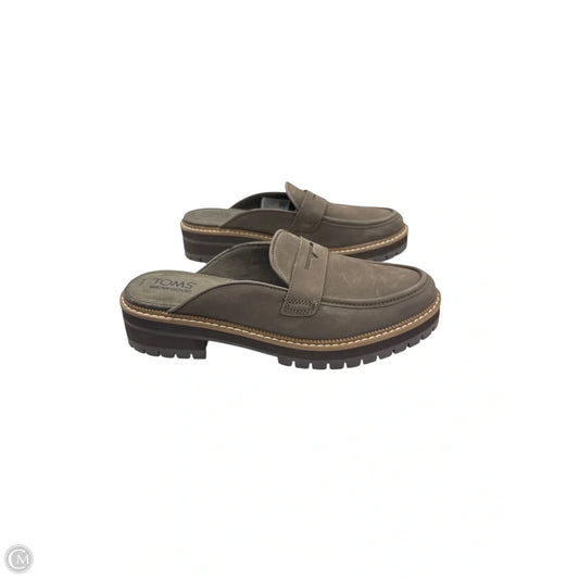 Shoes Flats By Toms In Brown, Size: 8
