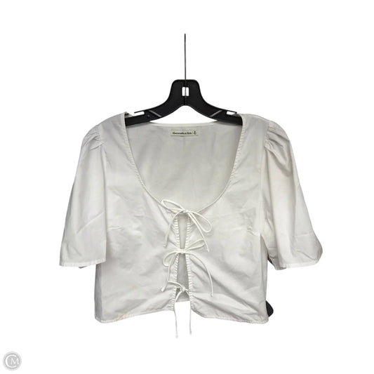 Top Short Sleeve By Abercrombie And Fitch In White, Size: M