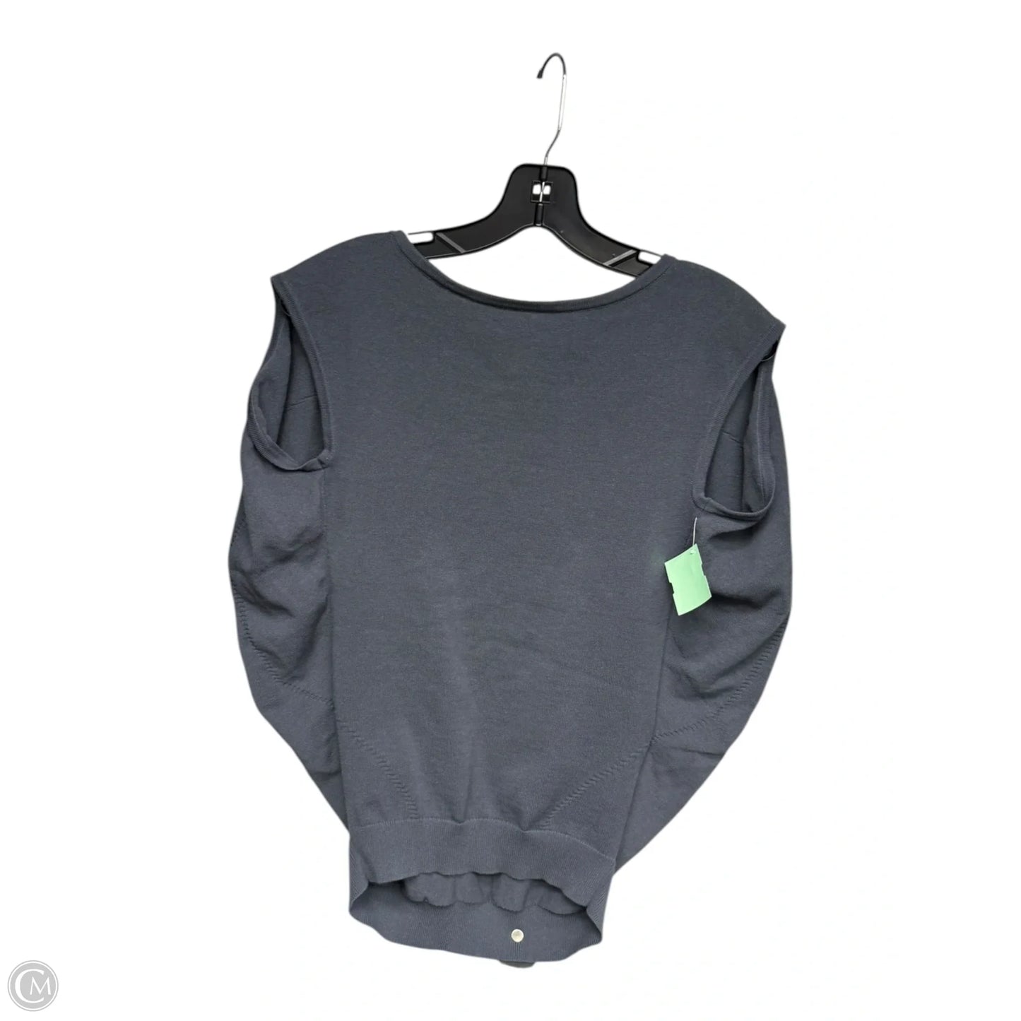 Top Sleeveless By Uniqlo In Grey, Size: M