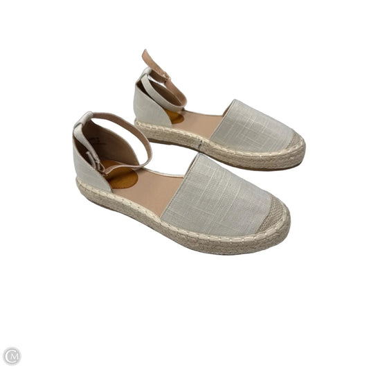 Sandals Flats By Clothes Mentor In Beige, Size: 8