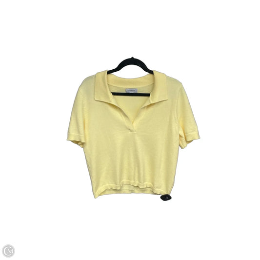 Top Short Sleeve By Evereve In Yellow, Size: M