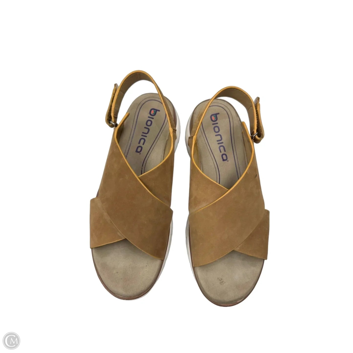 Sandals Flats By Clothes Mentor In Brown, Size: 8.5